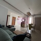 Vanzare apartament de 2 camere in zona Decebal adiacent